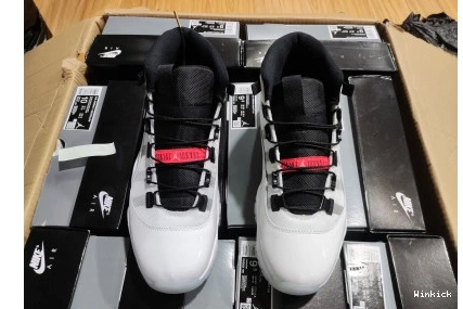 Adapt 11 (CN Plug) White Jordan DD3522-100 0818
